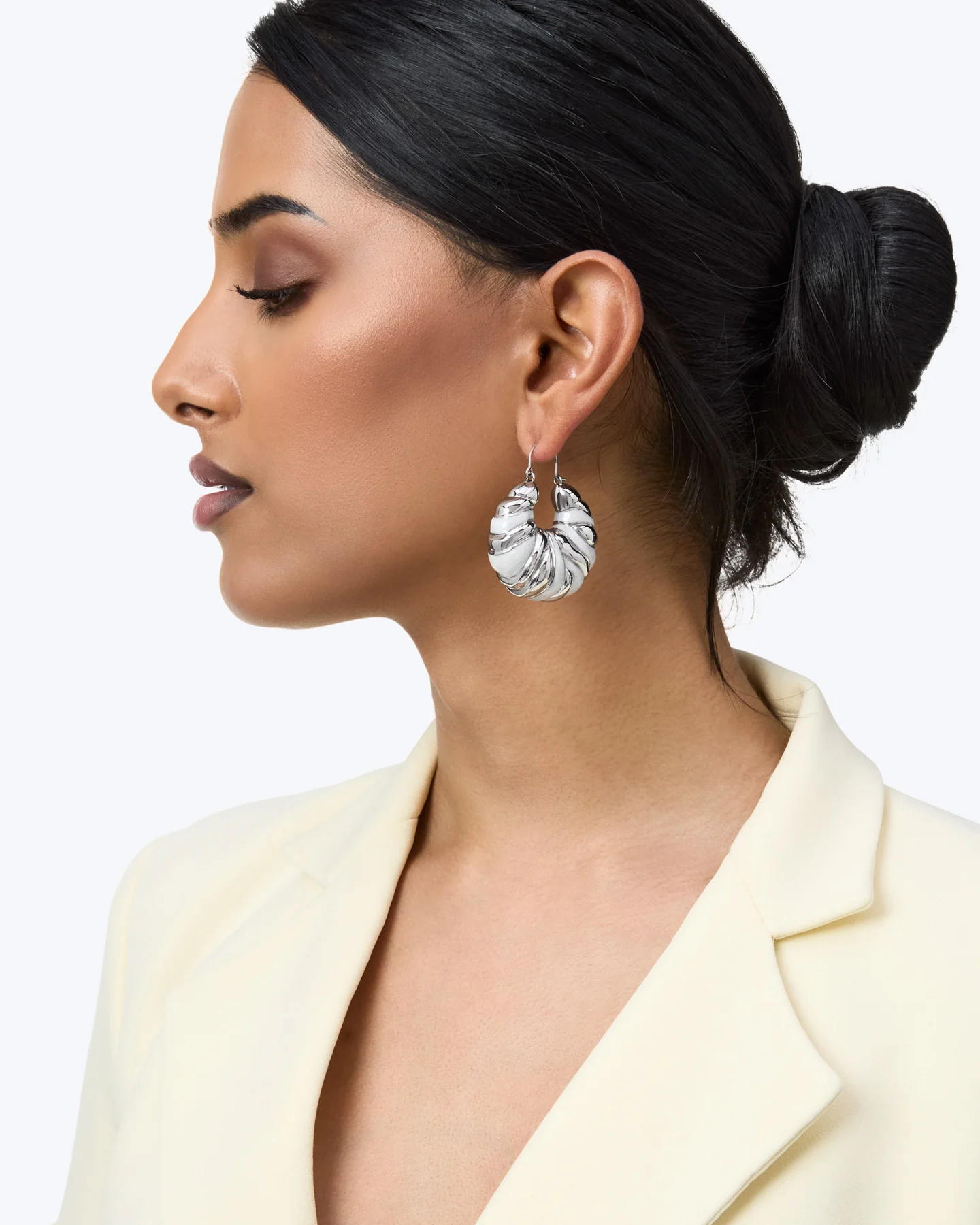 V1_Luar_Earrings_02 - Image 3