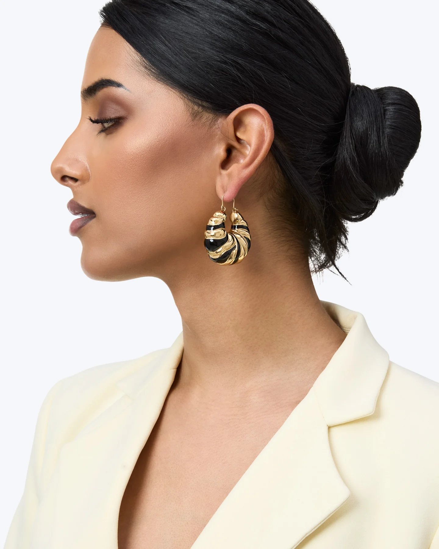 V1_Luar_Earrings_02 - Image 8