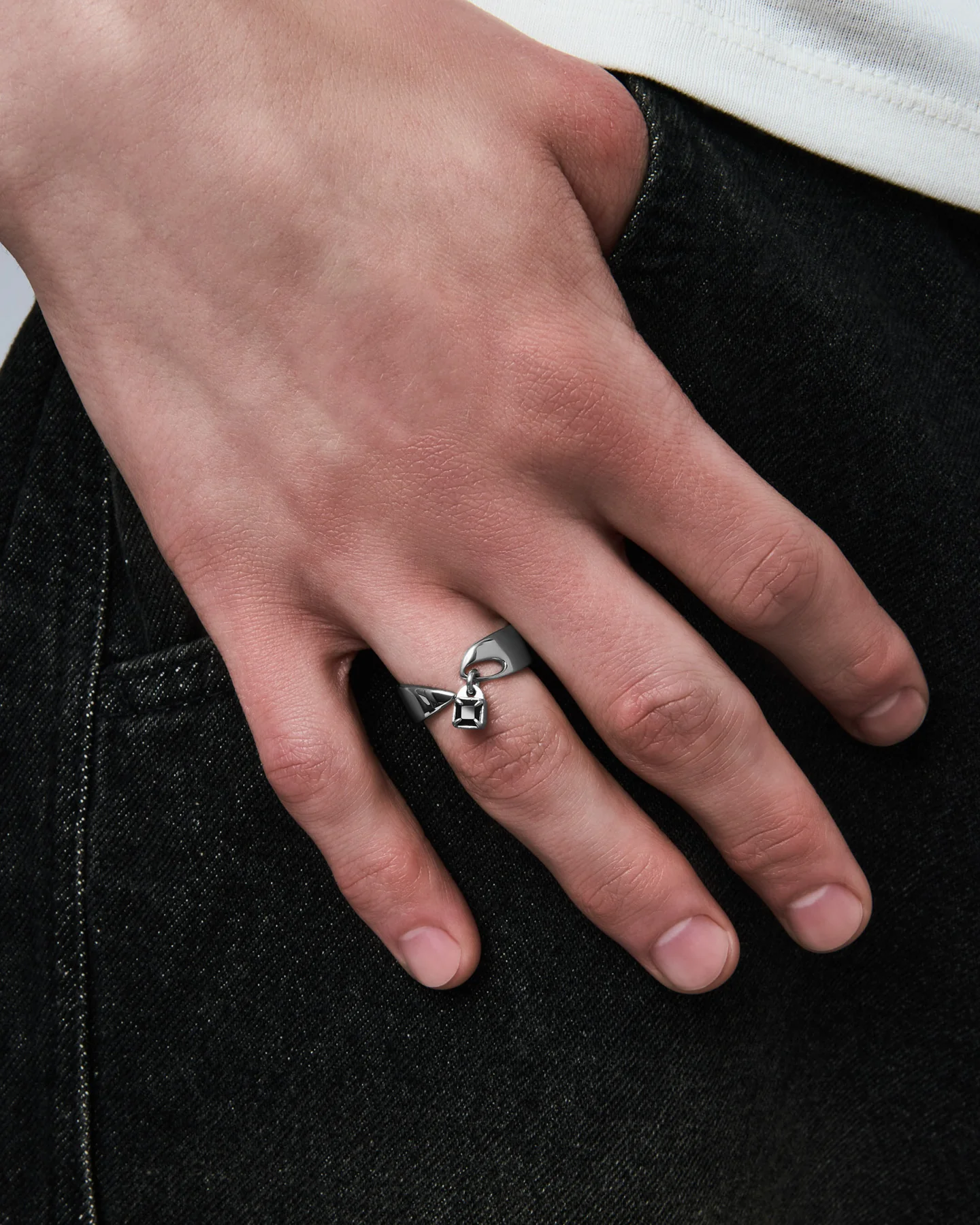 Entice - Image 6